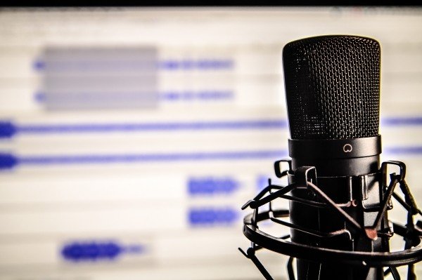 Microphone Tips and Tricks for Podcasting