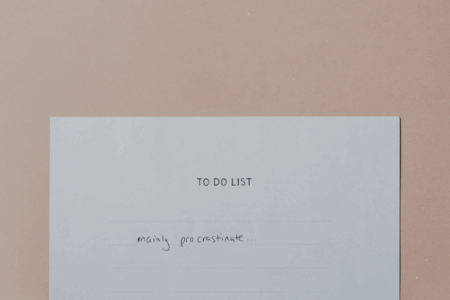 Image: A to-do list on which the only item written is "mainly procrastinate…"