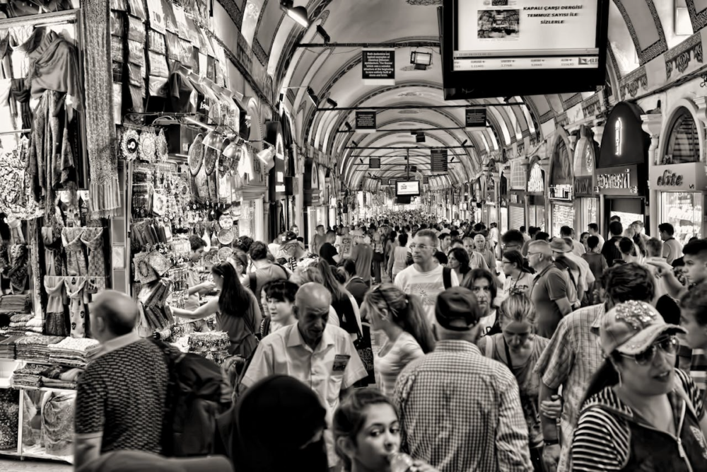 Image: a crowded market with an arched roof in Istanbul, Turkey.