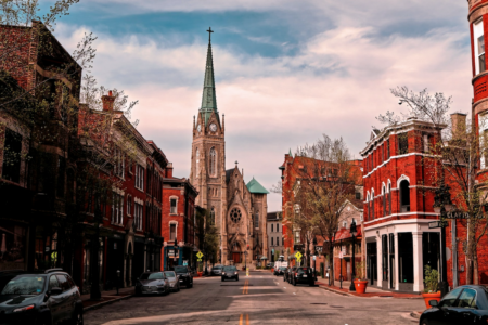 Image: a street scene in the East Walnut Hills neighborhood of Cincinnati, Ohio.